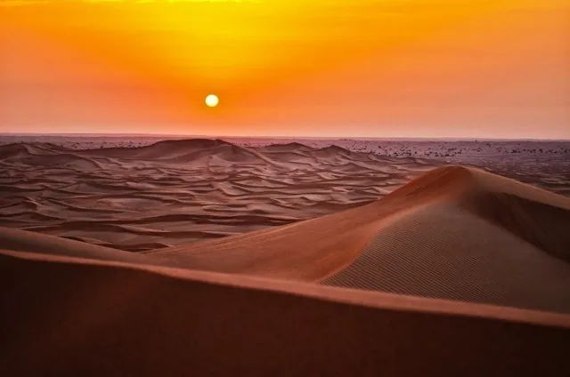 Pôr do sol no deserto